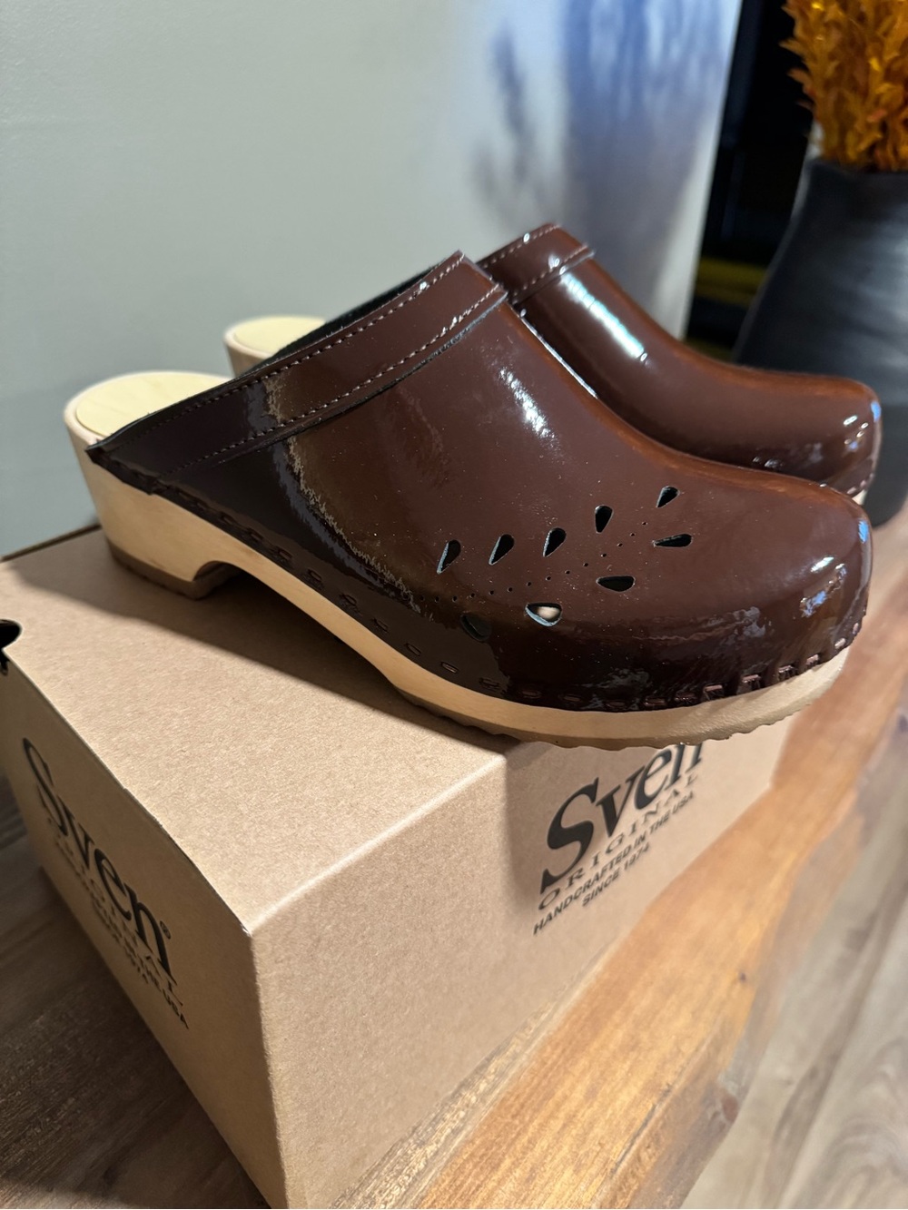 Sven Brown Patent Leather Slip-On Women's Clogs